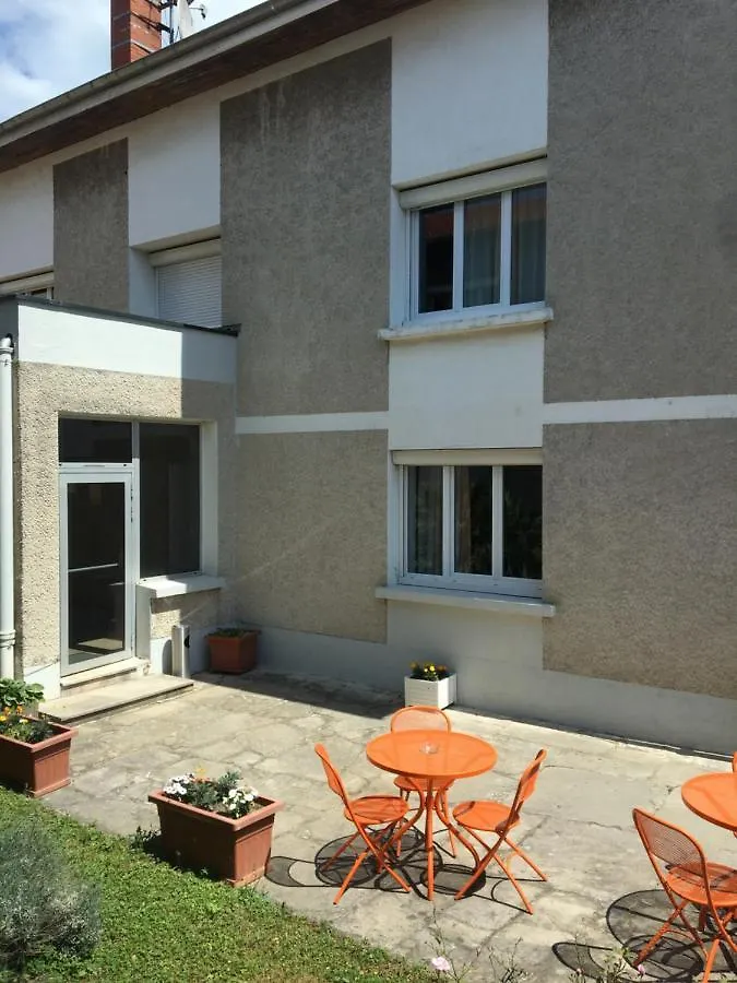 Hotel Val De Saone Lyon Caluire Rillieux Sathonay-Camp 2*,  Francia