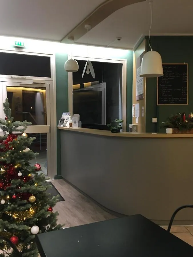 Hotel Val De Saone Lyon Caluire Rillieux Sathonay-Camp 2*,