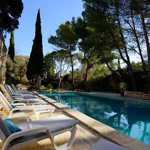 https://la-peiriero.fr-provencehotel.com