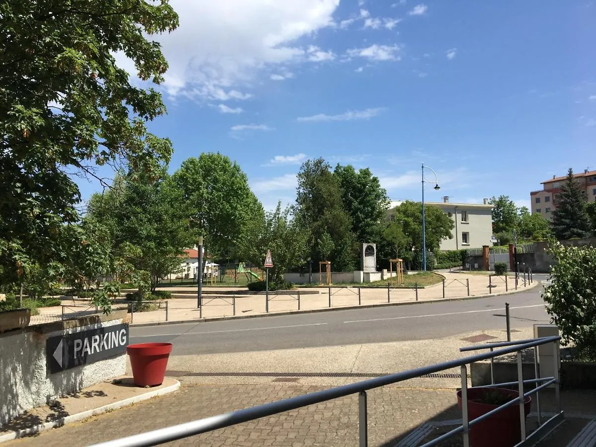 Hotel Val De Saone Lyon Caluire Rillieux Sathonay-Camp