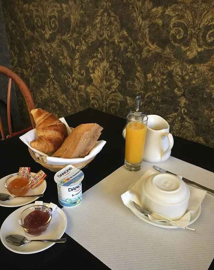 Hotel Val De Saone Lyon Caluire Rillieux Sathonay-Camp